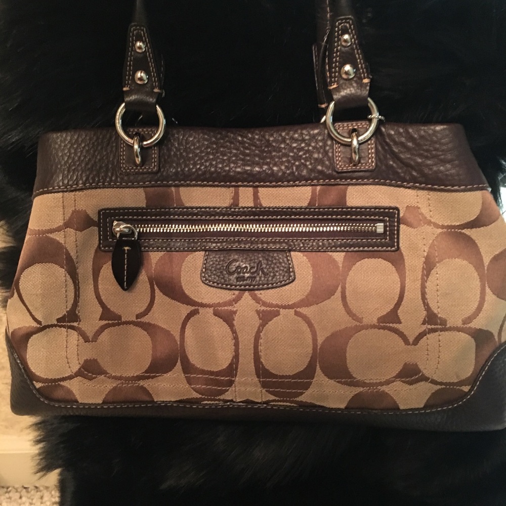 Coach Signature Shoulder Bag